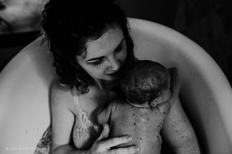 caring coconut herbal bath, claw foot tub herbal bath, claw foot tub home birth, water birth, spokane birth photographers, breastfeeding