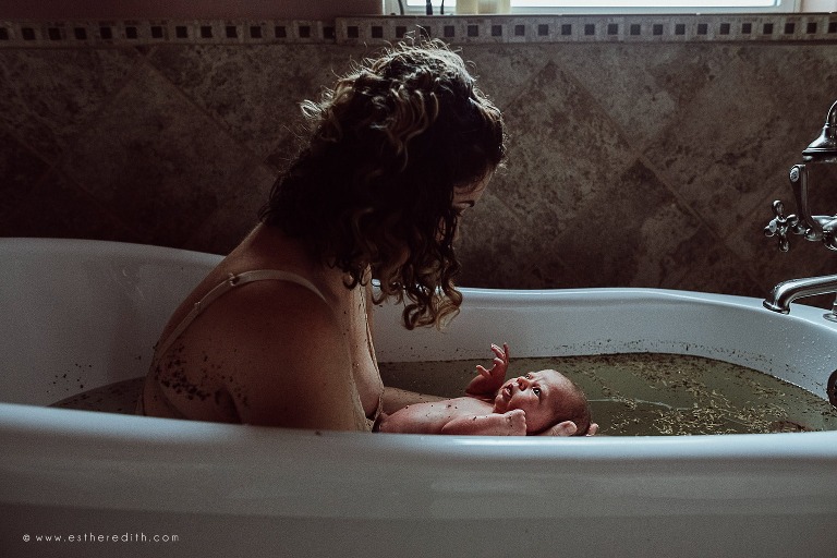 caring coconut herbal bath, claw foot tub herbal bath, claw foot tub home birth, water birth, spokane birth photographers, breastfeeding