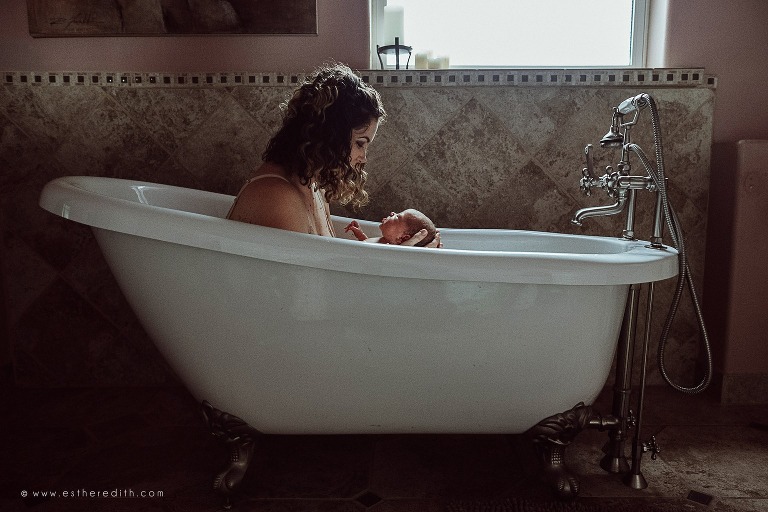 caring coconut herbal bath, claw foot tub herbal bath, claw foot tub home birth, water birth, spokane birth photographers, breastfeeding