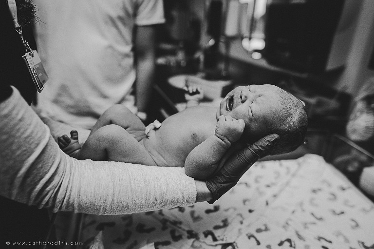 Spokane birth photographer, hospital birth photography spokane, natural birth spokane, newborn hospital photos Spokane, CDA birth photographers, Cheney birth photography