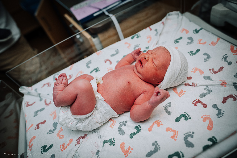 Spokane birth photographer, hospital birth photography spokane, natural birth spokane, newborn hospital photos Spokane, CDA birth photographers, Cheney birth photography