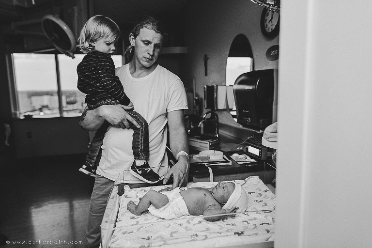 Spokane birth photographer, hospital birth photography spokane, natural birth spokane, newborn hospital photos Spokane, CDA birth photographers, Cheney birth photography