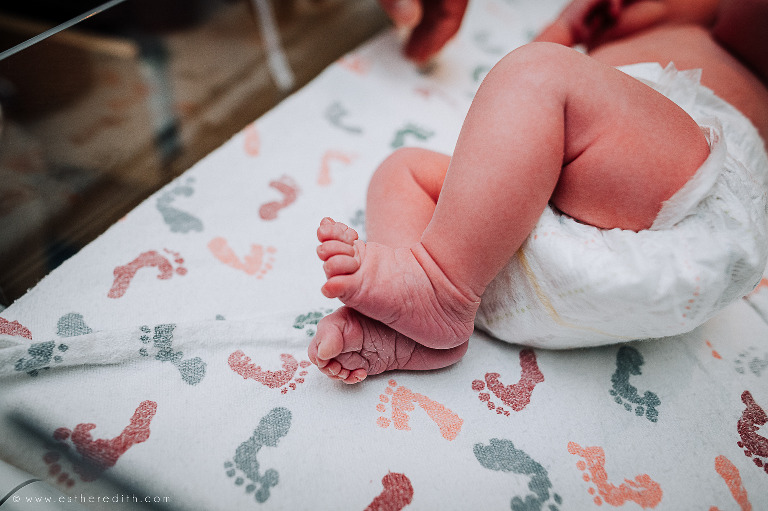 Spokane birth photographer, hospital birth photography spokane, natural birth spokane, newborn hospital photos Spokane, CDA birth photographers, Cheney birth photography