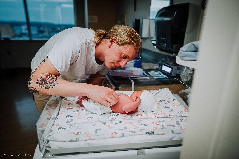 Spokane birth photographer, hospital birth photography spokane, natural birth spokane, newborn hospital photos Spokane, CDA birth photographers, Cheney birth photography