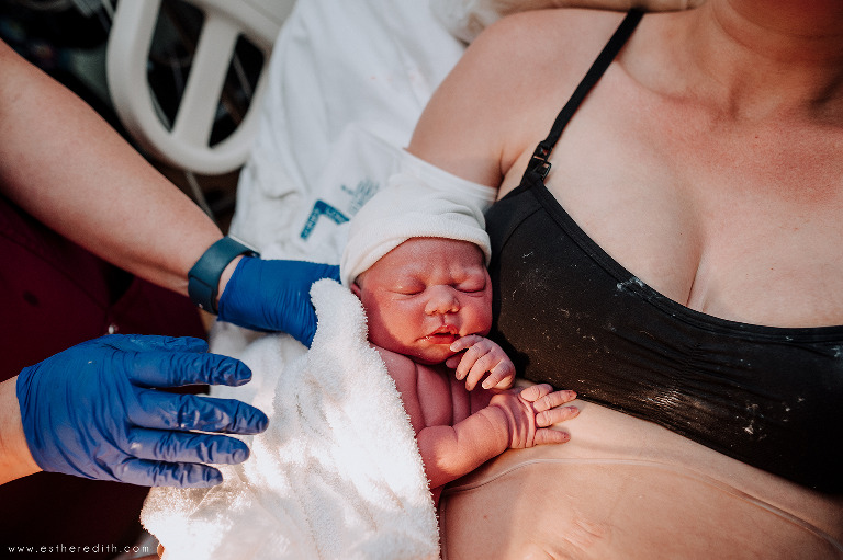 Spokane birth photographer, hospital birth photography spokane, natural birth spokane, newborn hospital photos Spokane, CDA birth photographers, Cheney birth photography