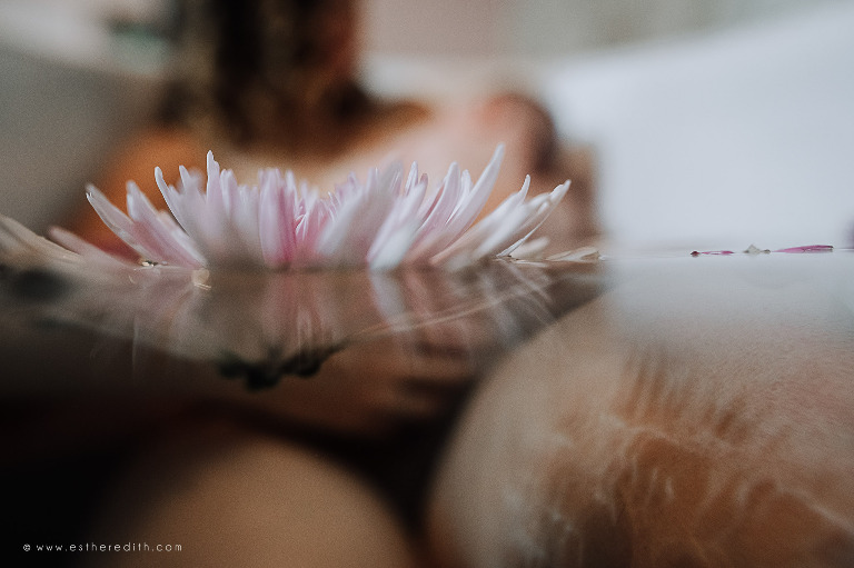 under water birth photography, under water herbal bath, under water photography spokane