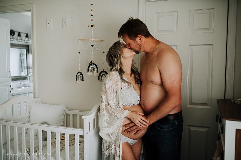 Spokane Maternity Videography, Family Films Spokane, CDA family videos, professional videography Spokane, Maternity Lifestyle Photography, Maternity Lifestyle Videography,