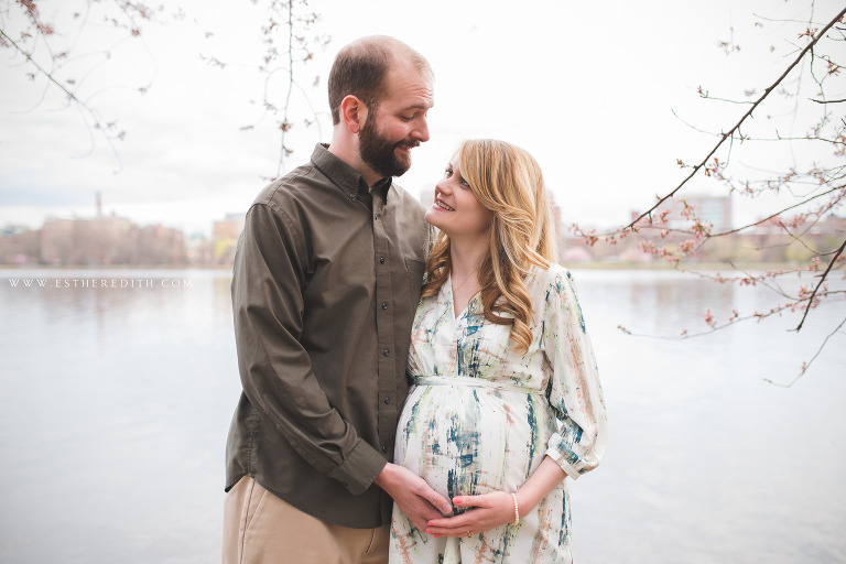 Maternity Photographer Massachusetts, Boston Charles River Maternity Photos, baby bump, pregnancy, maternity couple