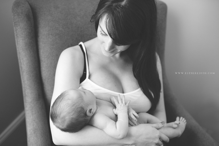 Newborn Lifestyle Photography by Esther Edith Photographer and Doula