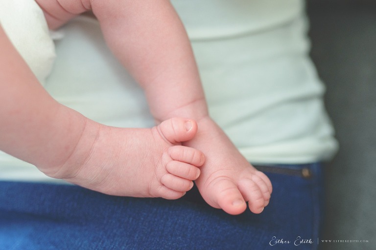 Newborn Lifestyle Photography by Esther Edith Photographer and Doula