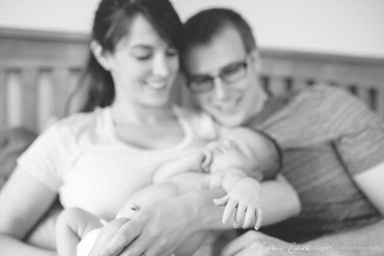 Newborn Lifestyle Photography by Esther Edith Photographer and Doula
