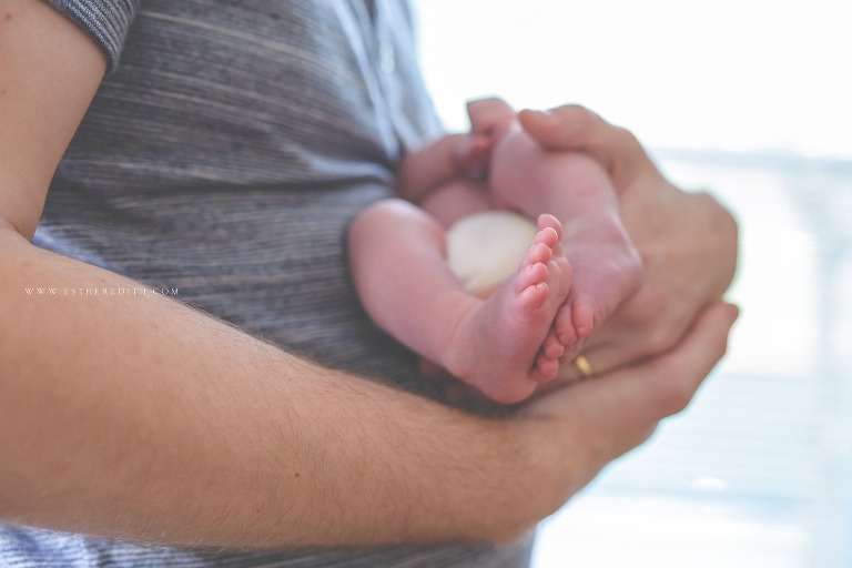 Newborn Lifestyle Photography by Esther Edith Photographer and Doula
