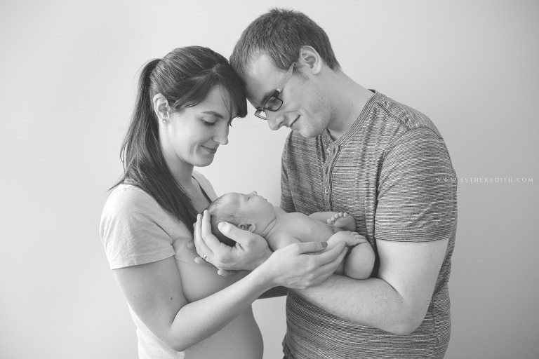 Newborn Lifestyle Photography by Esther Edith Photographer and Doula