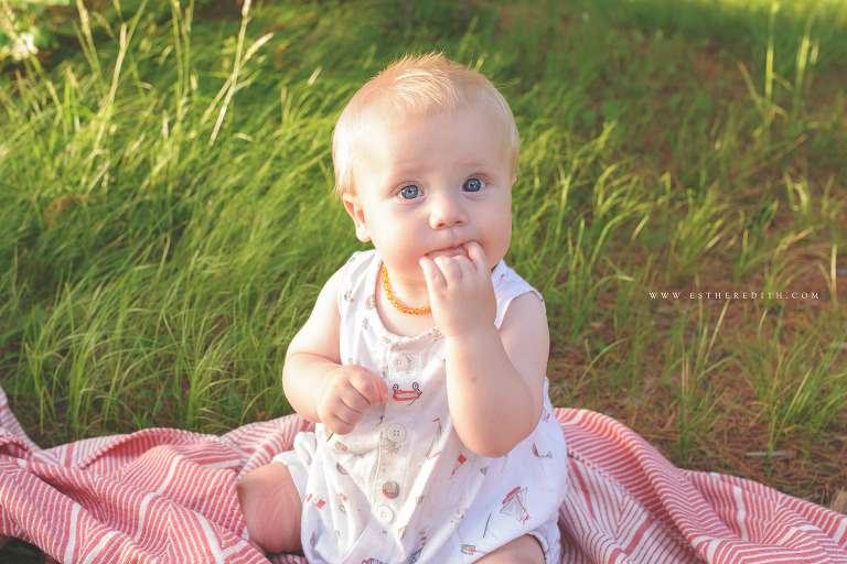 Babywearing Photography by Esther Edith Photography and Doula, carry them close, pavo textiles, apogee port wrap 