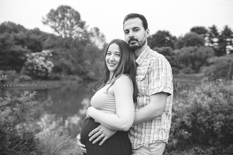 Maternity Photographer Massachusetts, Boston Arnold Arboretum Maternity Photos, baby bump, pregnancy, maternity couple