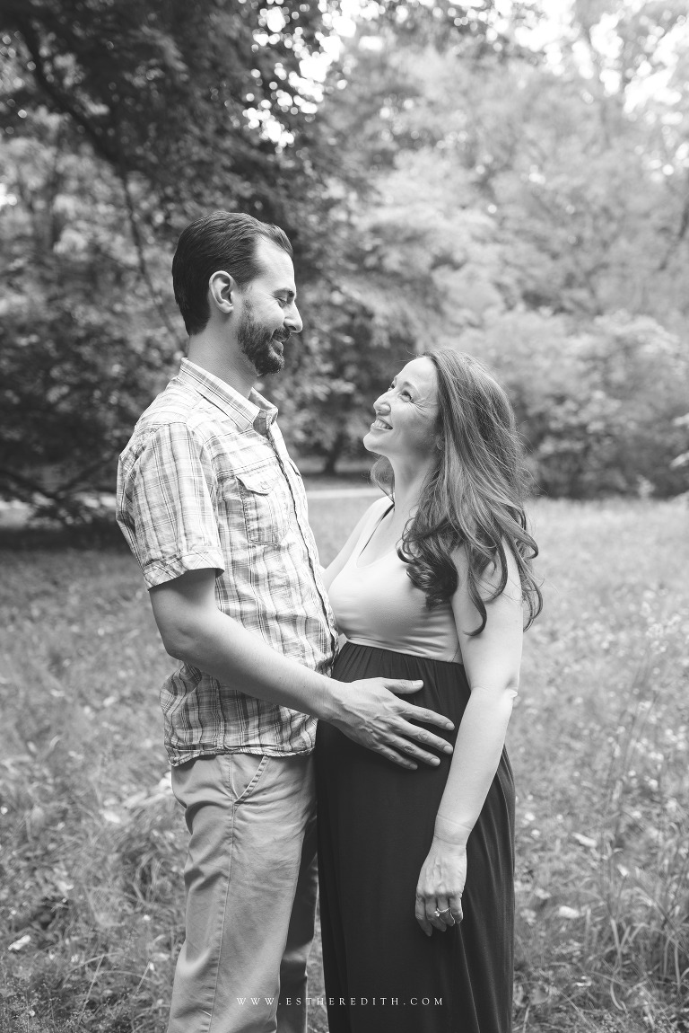 Maternity Photographer Massachusetts, Boston Arnold Arboretum Maternity Photos, baby bump, pregnancy, maternity couple