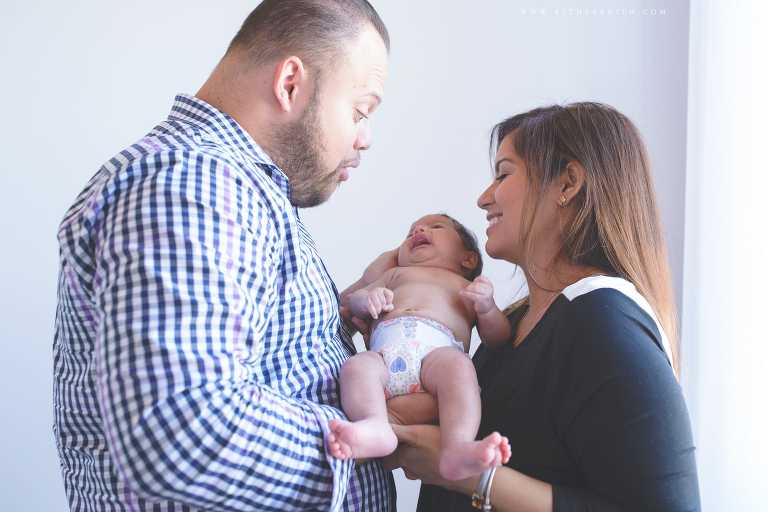 Newborn Photography Lifestyle, Esther Edith Photographer and Doula 
