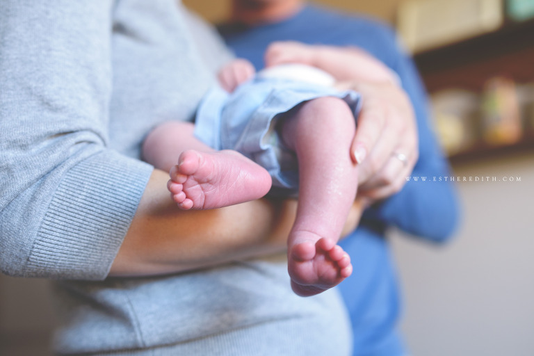 best newborn photographers Spokane, coeur dalene idaho newborn photography, natural light newborn photos, candid newborn photography, unposed newborn photography spokane