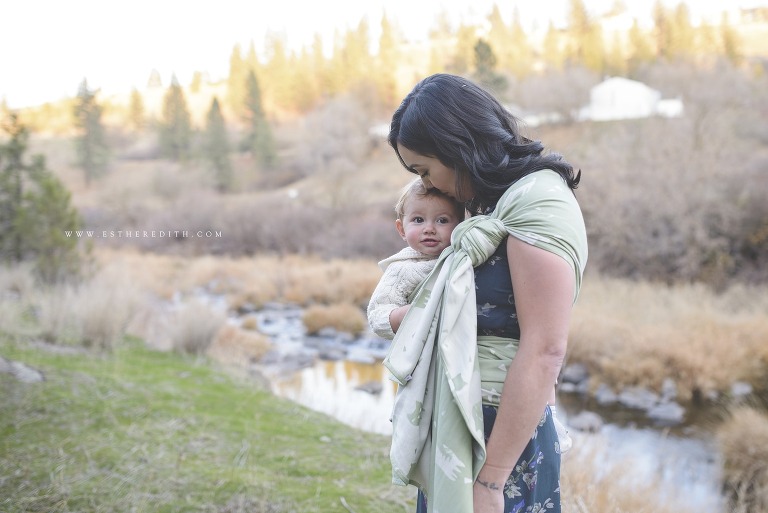 professional photographer Spokane and Coeur d'alene, Washington Photographers Motherhood, Babywearing Photography, Spokane photographers, kokoro koneko sage