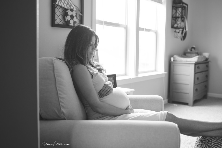 baby nursery spokane, indoor maternity session, casual indoor maternity photos, Spokane Maternity Photographers, baby bump, pregnancy phtoos spokane, coeur d'alene maternity photographers, spokane professional pregnancy photographers