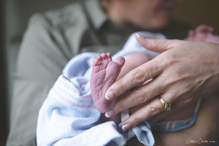 fresh 48, early hours, birth photographers spokane, birth photos spokane washington, coeur d'alene fresh 48, kirkland fresh 48, birth photography spokane washington, spokane birth photographers, esther edith, spokane doula