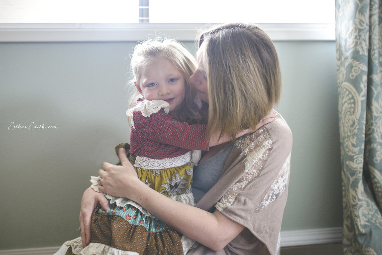 baby nursery spokane, indoor maternity session, casual indoor maternity photos, Spokane Maternity Photographers, baby bump, pregnancy phtoos spokane, coeur d'alene maternity photographers, spokane professional pregnancy photographers