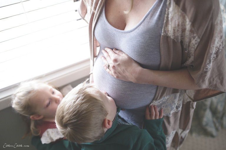 baby nursery spokane, indoor maternity session, casual indoor maternity photos, Spokane Maternity Photographers, baby bump, pregnancy phtoos spokane, coeur d'alene maternity photographers, spokane professional pregnancy photographers