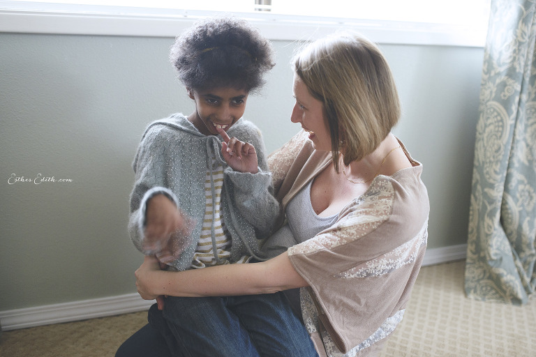 baby nursery spokane, indoor maternity session, casual indoor maternity photos, Spokane Maternity Photographers, baby bump, pregnancy phtoos spokane, coeur d'alene maternity photographers, spokane professional pregnancy photographers