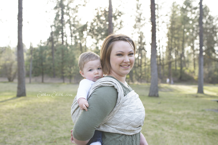 family photography spokane, babywearing photography spokane, cda and spokane baby photographer, tekhni woven wrap persephone, Esther Edith Photographer and Doula, Kenzi and Ryan, babywearing photos