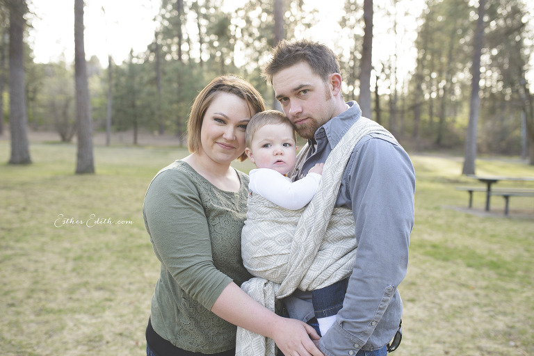 family photography spokane, babywearing photography spokane, cda and spokane baby photographer, tekhni woven wrap persephone, Esther Edith Photographer and Doula, Kenzi and Ryan, babywearing photos