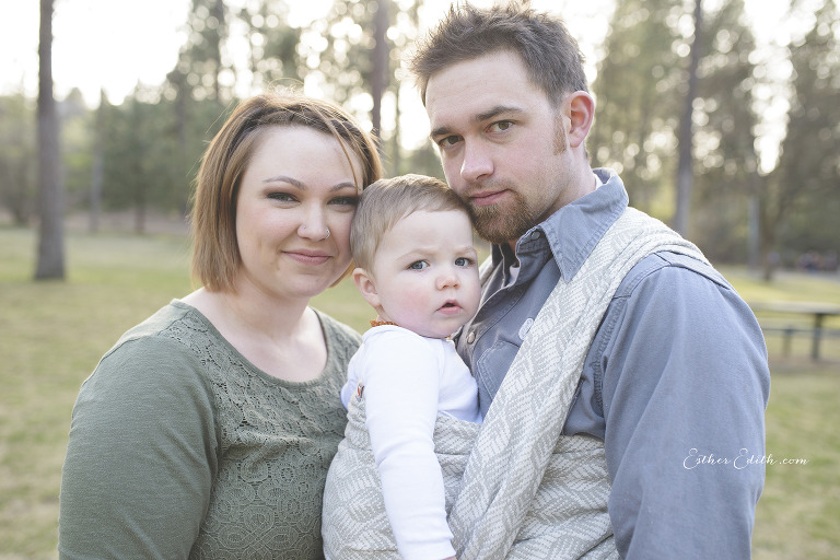 family photography spokane, babywearing photography spokane, cda and spokane baby photographer, tekhni woven wrap persephone, Esther Edith Photographer and Doula, Kenzi and Ryan, babywearing photos
