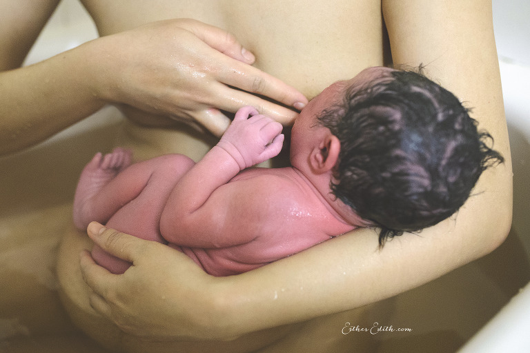 homebirth photographer, Spokane Birth Photography, Spokane doula, washington birth photographers, birth photos, newborn photos, professional birth photography, home birth photos, birth without fear, water birth