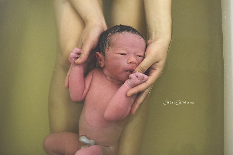 homebirth photographer, Spokane Birth Photography, Spokane doula, washington birth photographers, birth photos, newborn photos, professional birth photography, home birth photos, birth without fear, water birth