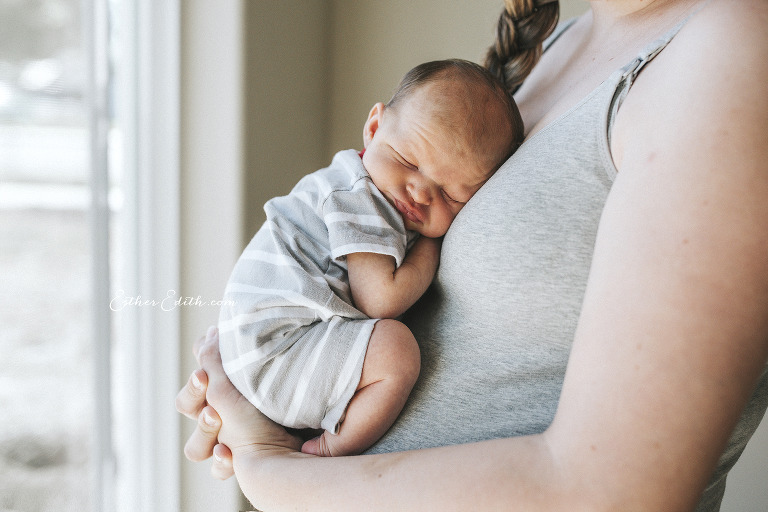 Spokane Newborn Lifestyle Photos, Newborn photography, spokane newborn photographers, cda newborn photography, coeur dalene newborn photographers, natural newborn photos, indoor newborn photos, in home newborn photography, candid newborn photos