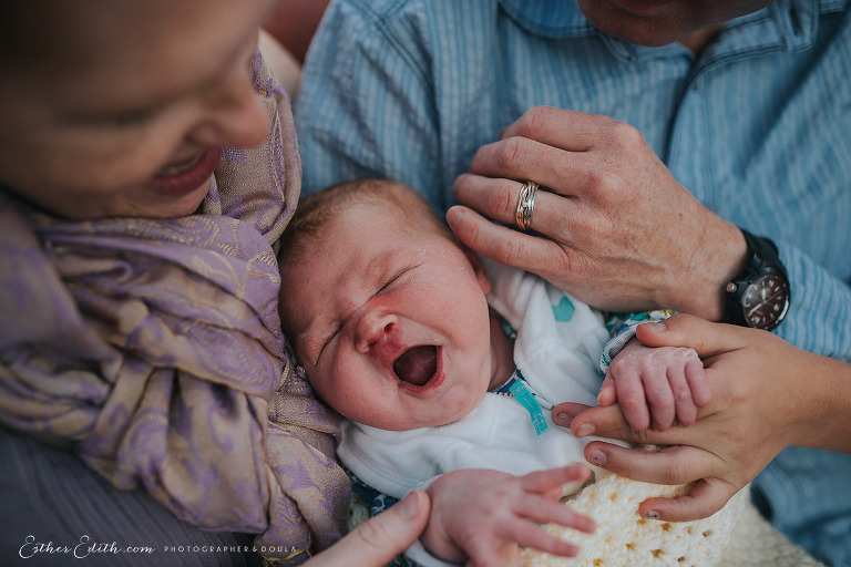 spokane birth photographers, in home birth photography, newborn birth photos spokane