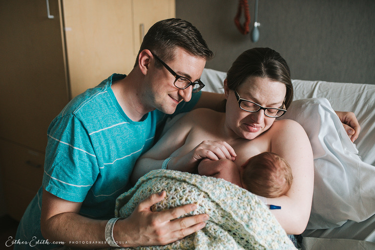 Esther Edith Photographer and Doula, Fresh Baby Photography, Birth Photography Spokane, Newborn Photos Spokane, Fresh 48, lifestyle newborn, hospital birth photos