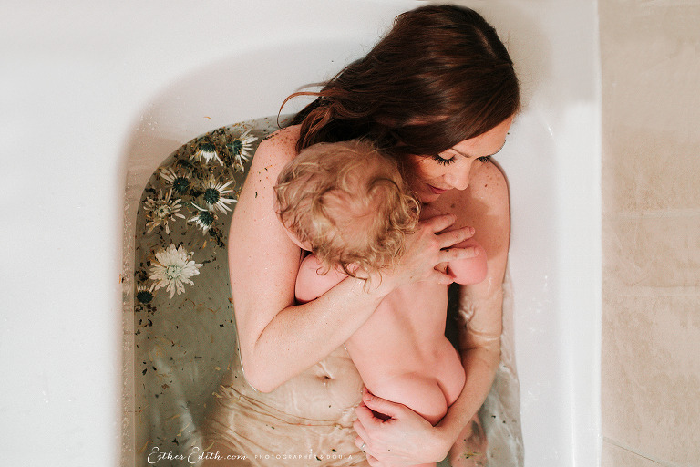 Motherhood Mini Session Spokane, Herbal Bath Toddler Nursing