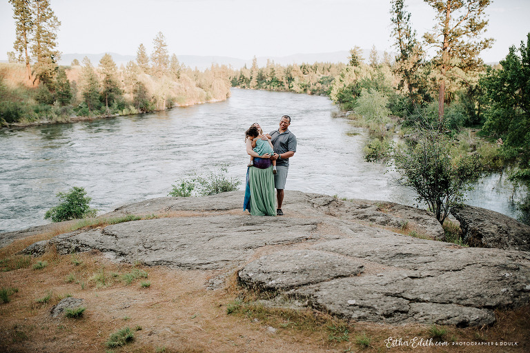 intimate maternity family pictures spokane, emotional maternity pictures, lifestyle maternity photo, family candid natural light maternity pregnancy pictures