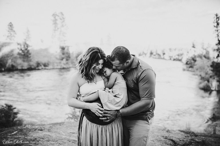 Maternity Photography Spokane, Home Birth Spokane, Newborn Photography Spokane, Natural light maternity photographers coeur d'alene, idaho 