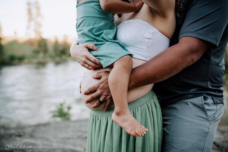 Maternity Photography Spokane, Home Birth Spokane, Newborn Photography Spokane, Natural light maternity photographers coeur d'alene, idaho 