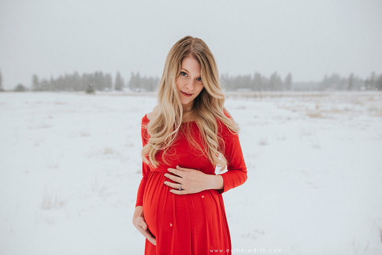 baby bump, Spokane maternity photographers, spokane maternity photography, cda maternity pictures, cheney maternity photos, maternity dress spokane, blush pink maternity gown, pink lace maternity dress