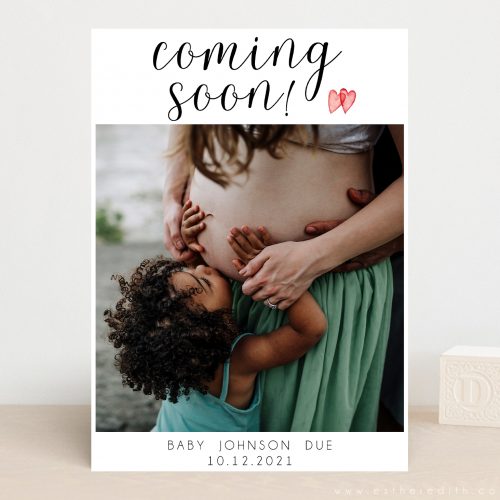 10 Pregnancy Announcement Photo Ideas - DockATot Australia and New Zealand